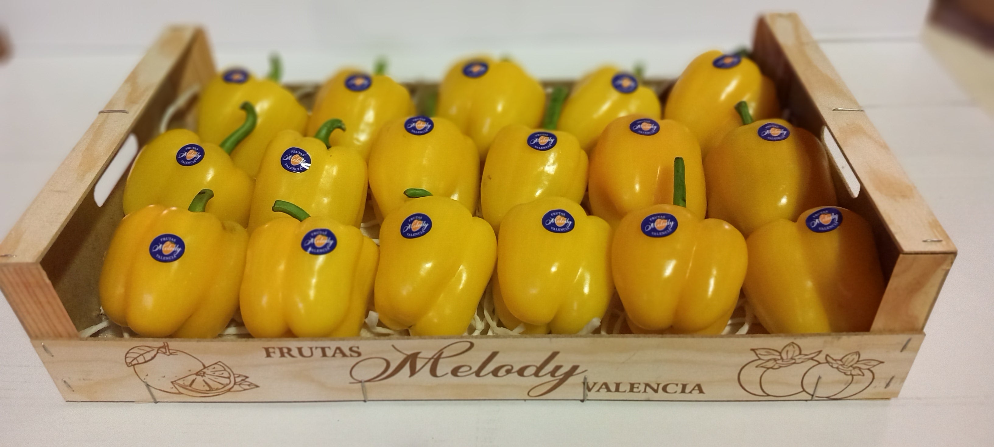 Caja 17 piezas Pimiento Amarillo